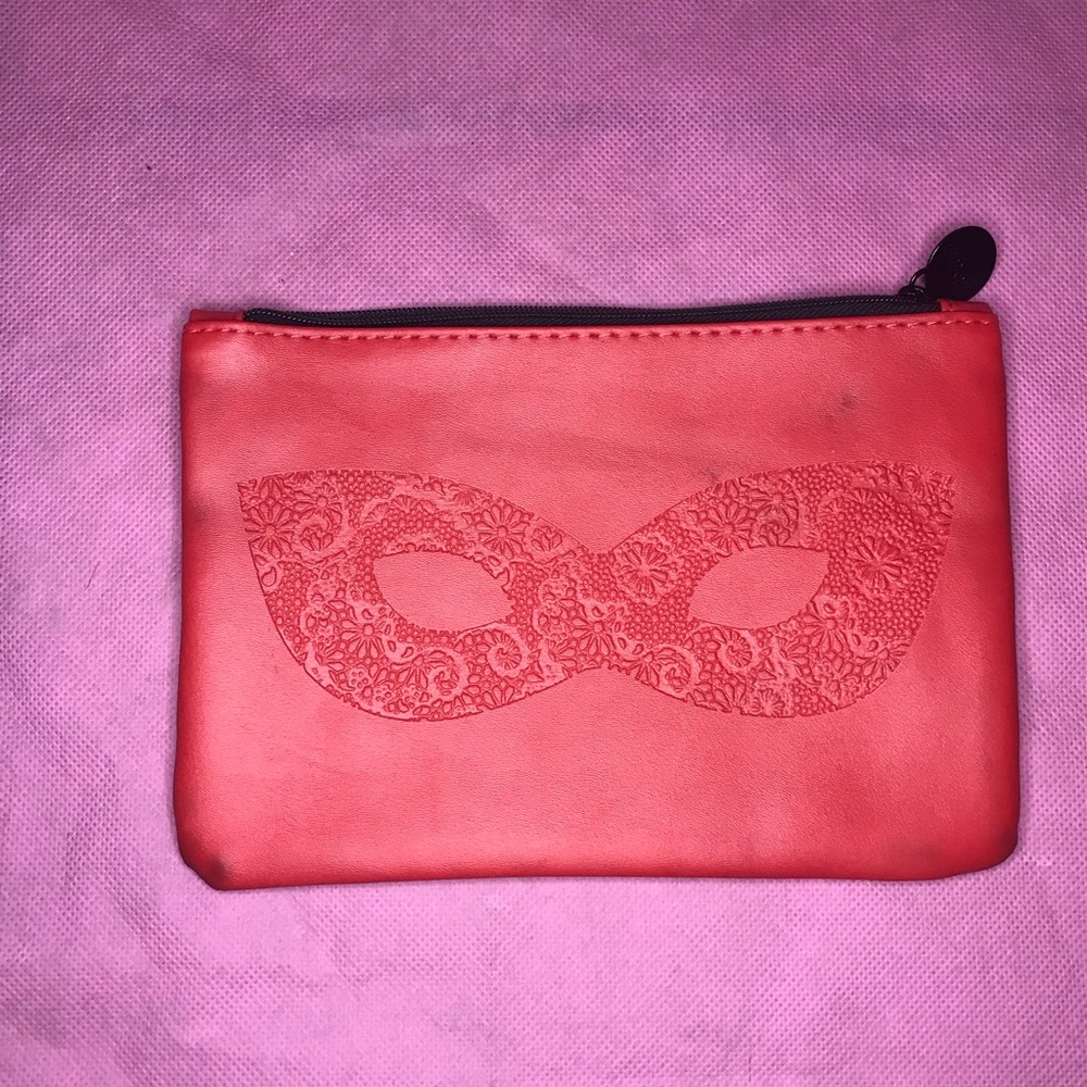 Ipsy makeup bag